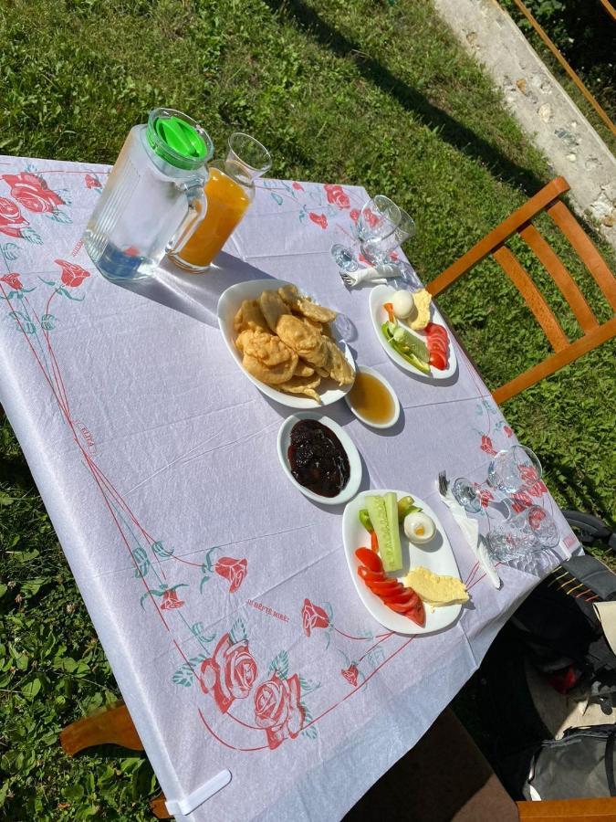 Villa Belinis Theth Eksteriør billede